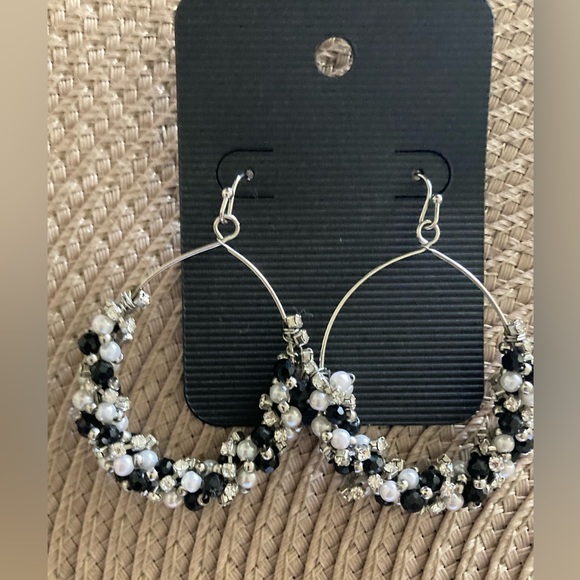 Whitehouse|Blackmarket Silver Cluster Hoop Earrings - Picture 2 of 4